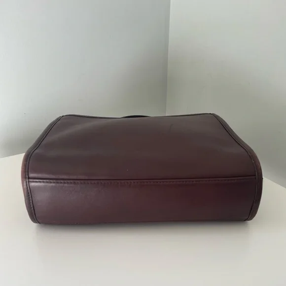 Vintage Coach Court Crossbody | 9870 - Brown Leather - Picture 5 of 16